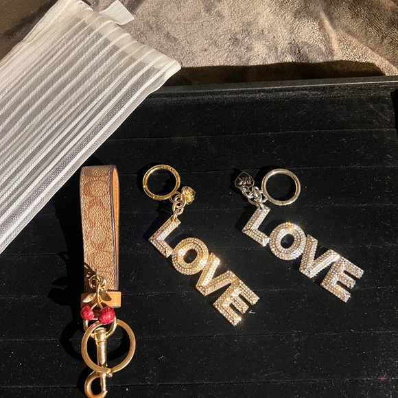 Michael Kors LOVE purse charms and Coach Key Fob Bundle w/ white bag included - Picture 1 of 13